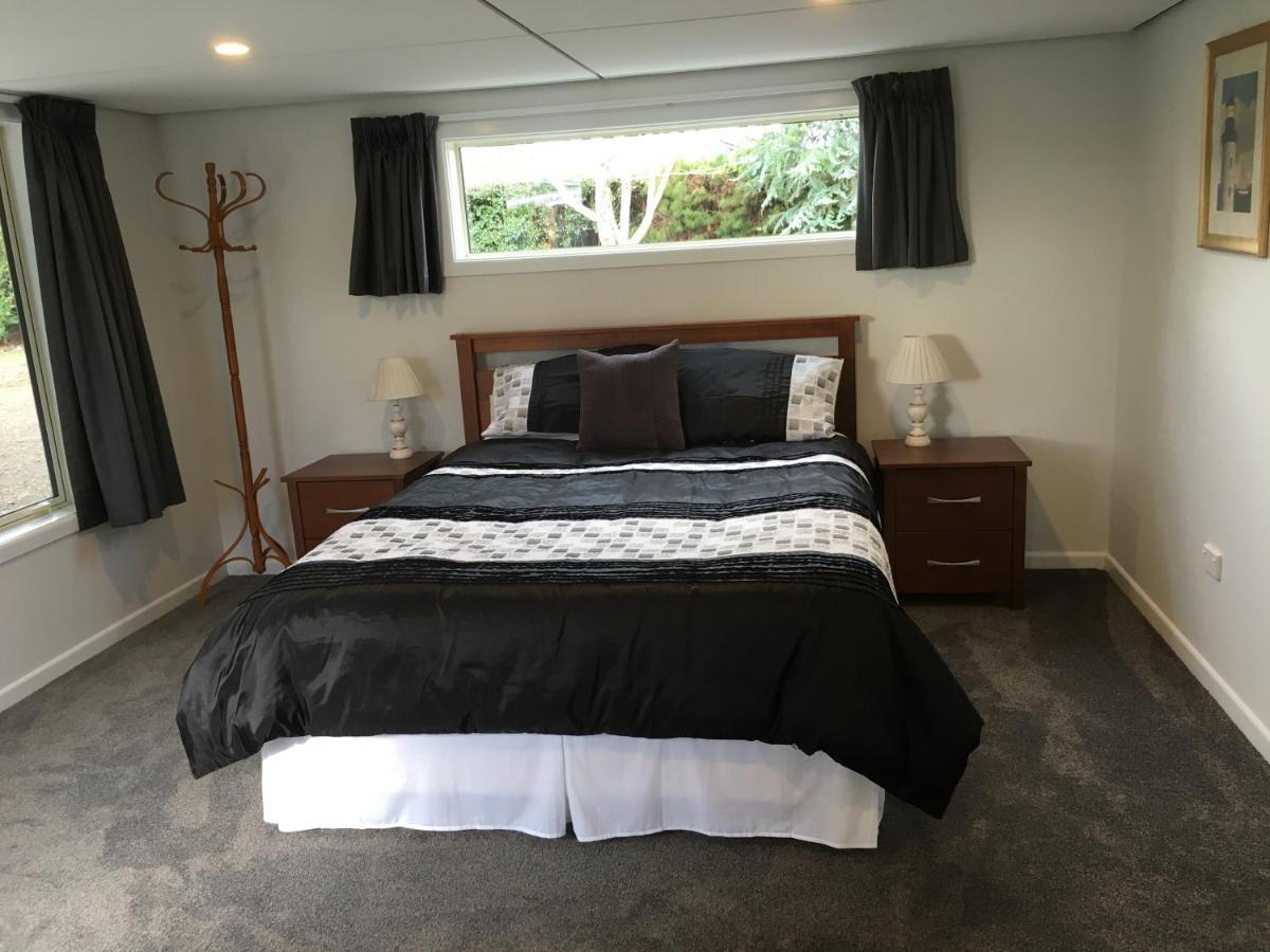 Fergus Hideaway Villa Te Anau Luaran gambar