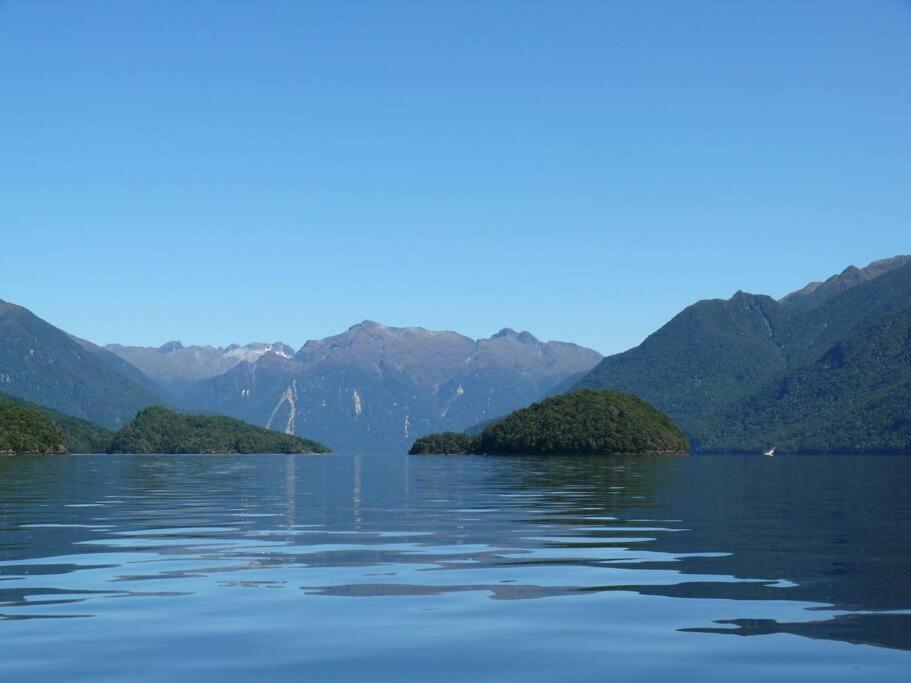 Fergus Hideaway Villa Te Anau Luaran gambar